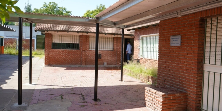 Preparan a las escuelas platenses para recibir a sus alumnos