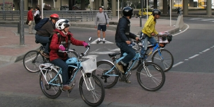 Las bicicletas copan las calles de la Ciudad