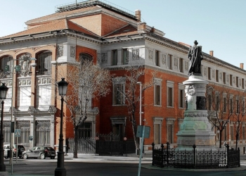 Los nuevos términos del Diccionario de la RAE: COVID, cuarentenear y trolear
