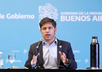 Kicillof: «Se sigue observando una baja sistemática pero lenta» de casos en provincia