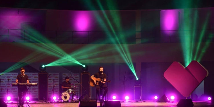 Revivió el Teatro del Lago con un show bien platense