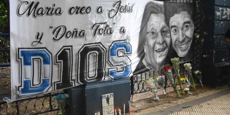 En el Bosque, en el «Juan Carmelo Zerillo», el pueblo tripero inmortaliza a Diego