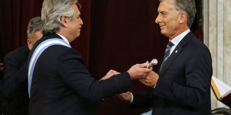 El fin de una época. Macri entrega el bastón del mando a Alberto Fernández