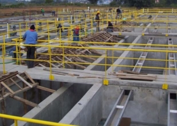 Preocupa el uso irresponsable del agua y se suman quejas por la falta en las casas