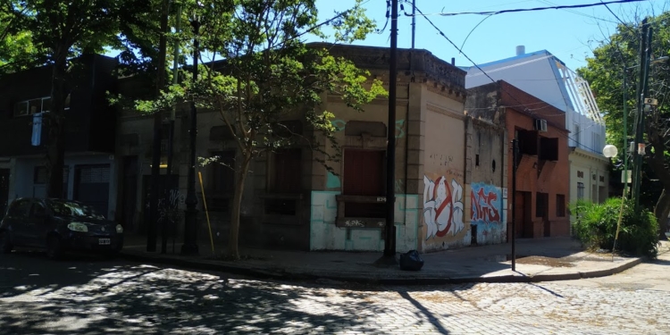 Meridiano V, un barrio histórico con su propia Grieta