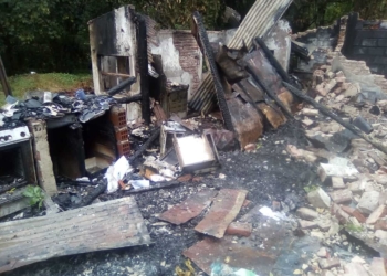 Una familia «con lo puesto» por un incendio de su casa en Gorina