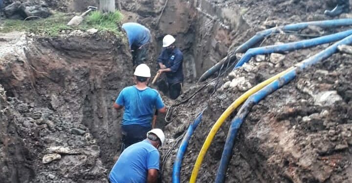 La reparación de dos caños que abastecen agua a Ensenada y Berisso no resultó tan sencilla
