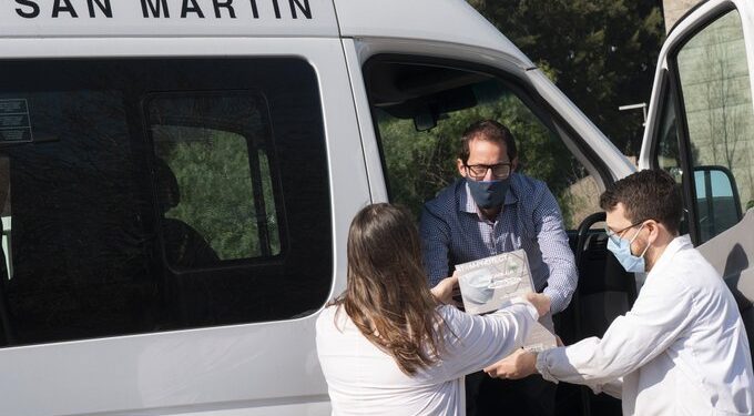 La empresa Kovi dona telas a las universidades de San Martín (foto), de Buenos Aires y al Conicet para realizar barbijos destinados a su personal de riesgo