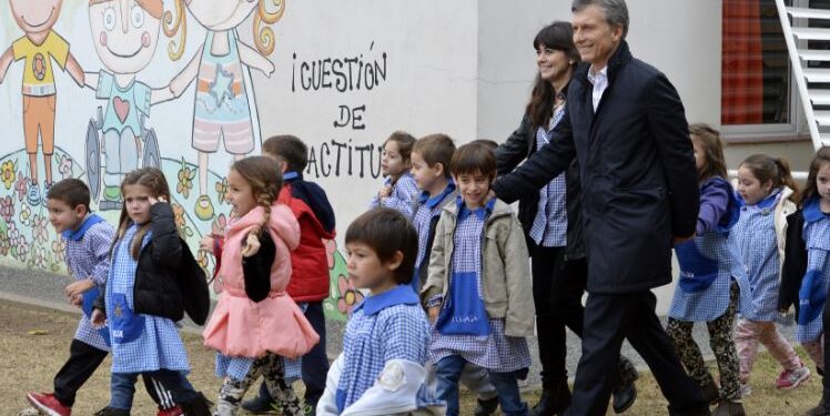 Mauricio Macri en un Jardín de Infantes durante su presidencia