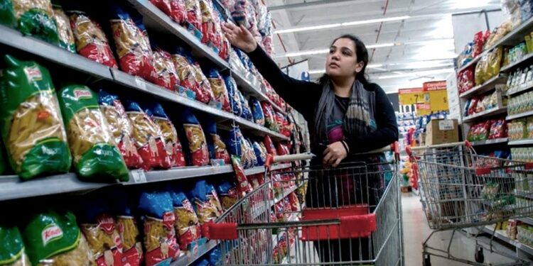 La inflación golpea con dureza y genera cada vez más pobres e indigentes