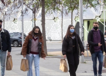 A la larga la realidad destruye las negaciones