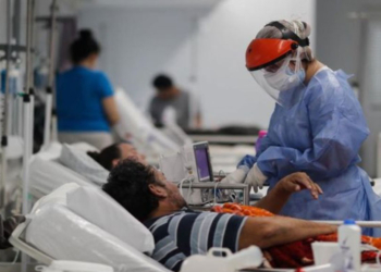 Muertes y contagios siguen muy altos en el país