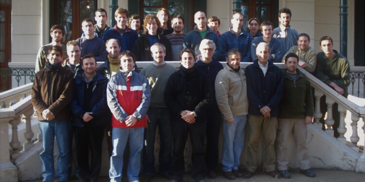 Grupo interdisciplinario de investigadores de la UNLP que participaron del desarrollo del satélite SAC-D
