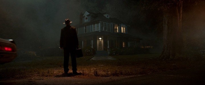 Homenaje a "El exorcista". La imagen es clara referencia al clásico de William Friedkin, de 1973. Foto WB