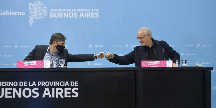 Axel Kicillof y Daniel Gollan durante el anuncio
