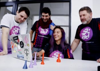 Silencioso y valioso aporte de Bellas Artes contra la pandemia