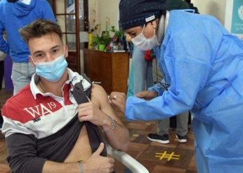 Mayores de 40 desde el viernes pueden vacunarse sin turno
