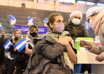 Gollan: todas las vacunas que se aplican en el país «son eficientes, incluso para la variante Delta»