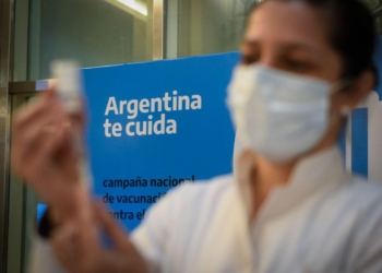 Llegan casi 5 millones de vacunas de Sinopharm y AstraZeneca