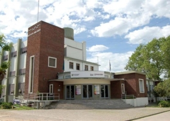 Impulsan transformar el Instituto Biológico La Plata para producir remedios