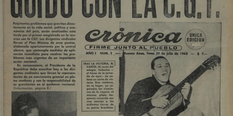 Primera tapa de Crónica
