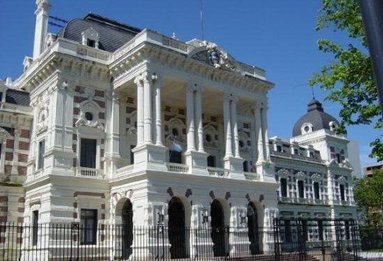Casa de Gobierno de la provincia de Buenos Aires, en calle 6 entre 51 y 53 de La Plata