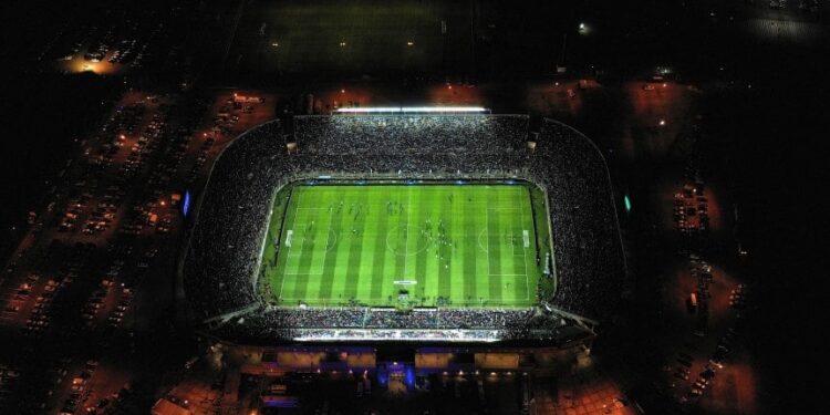 El estadio de San Juan lleno, para ver el 0 a 0 entre Argentina y Brasil, por las eliminatorias para el mundial de Qatar