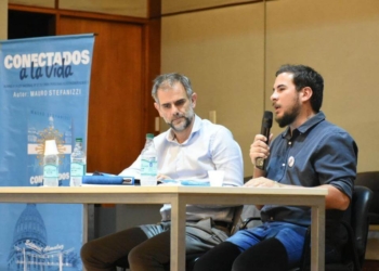 Presentaron el libro «Conectados a la vida»
