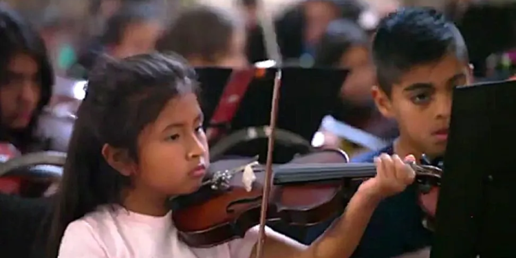 Orquesta Escuela de Berisso, el proyecto educativo que convirtió la inclusión y la educación pública de calidad en una realidad cotidiana