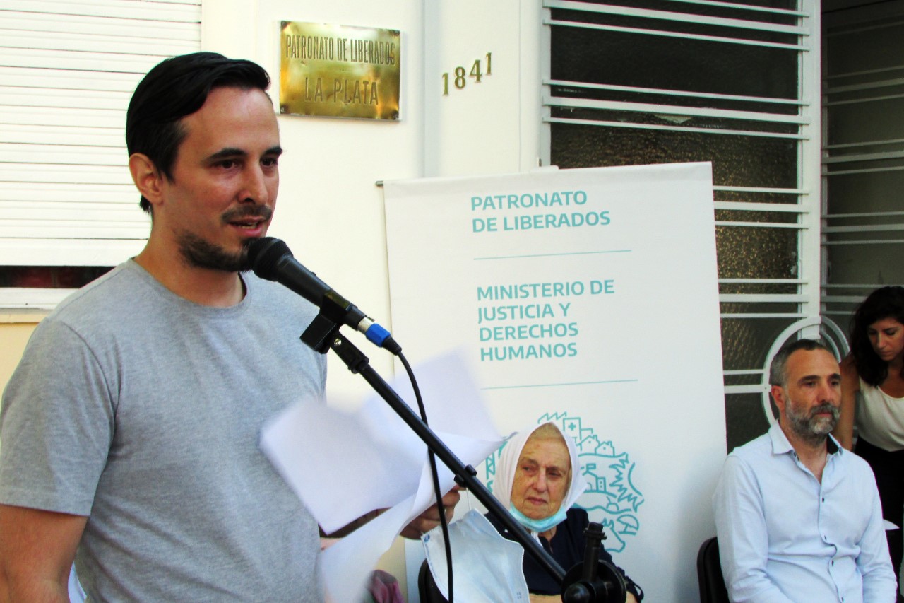 Emotivo homenaje a un trabajador peronista desaparecido en dictadura