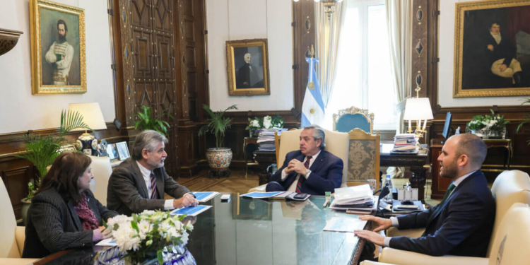 Aumento salarial para investigadores
