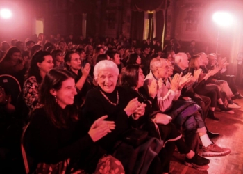 «Un mundo de sensaciones», con «las nenas» presentes hubo homenaje a Sandro en La Plata