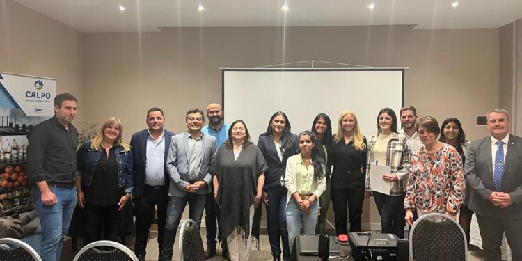 Asistentes de la charla que se brindó sobre Igualdad de género en el mercado de trabajo de La Plata