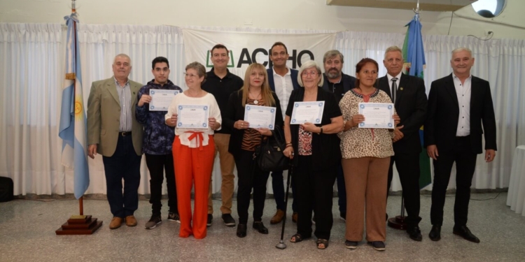 ACLHO distinguió a los mejores alumnos de Los Hornos