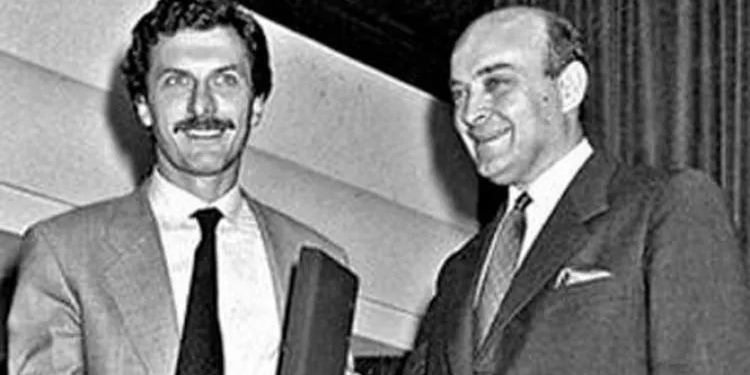 Dos de los rostros del mayor crimen económico de la historia argentina: Mauricio Macri y Domingo Cavallo (Crédito imagen: La Otra Voz Digital)