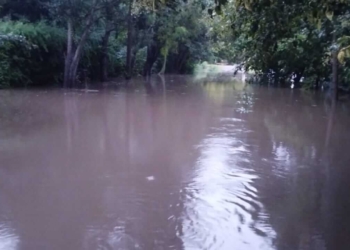 Otra vez la maldita lluvia castiga con dureza a la Ciudad y hay alerta rojo