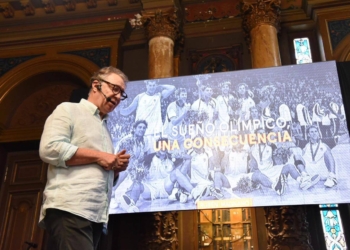 A 20 años del oro olímpico, Rubén Magnano brindó una charla inspiracional en La Plata