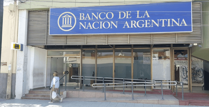 "Convertir el Banco Nación en una S.A. es el paso previo al intento de privatizarlo", denunció la CGT Regional La Plata