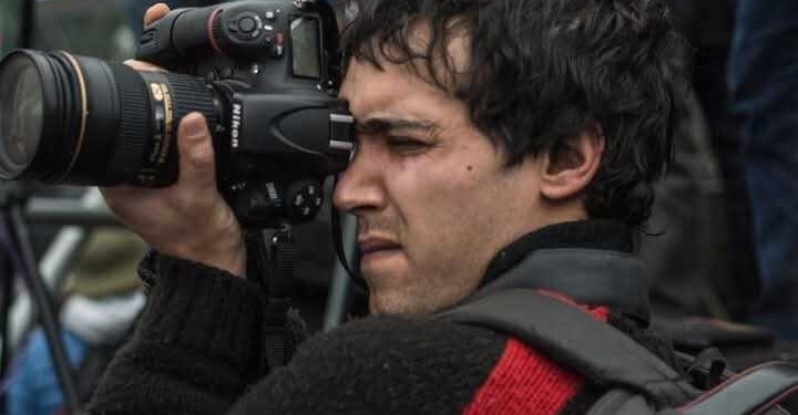 Pablo Grillo, fotógrafo (crédito imagen: elcartero de pinamar.com)