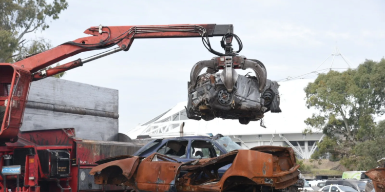 Los automotores pueden ser detectados por vecinos, conductores o transeúntes, quienes tienen la posibilidad de concretar la denuncia a través de la línea municipal