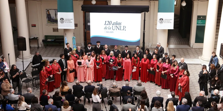 El histórico y prestigioso Coro Universitario