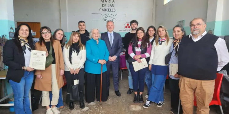 En una cárcel de La Plata repararon 44 computadoras y las entregaron a entidades educativas