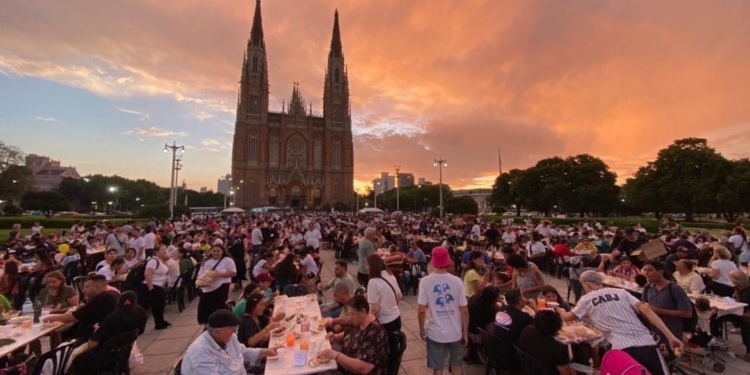 Una imagen emblemática que quedará grabada en la memoria de una Ciudad que necesitaba de este tipo de eventos. La Catedral a corazón abierto