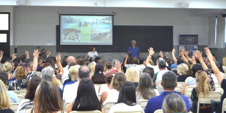Gran convocatoria de la Facultad de Ingeniería de la UNLP en un nuevo encuentro con padres de ingresantes