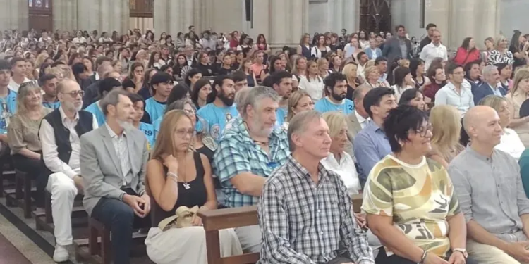 Gustavo Carrara recordó que educar es, ante todo, un acto de esperanza que nos obliga a mirar más allá de los contenidos técnicos para centrarnos en el corazón