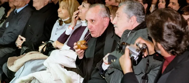 Muestra fotográfica "Francisco: servidor en Buenos Aires, servidor para el mundo", de Enrique Cangas