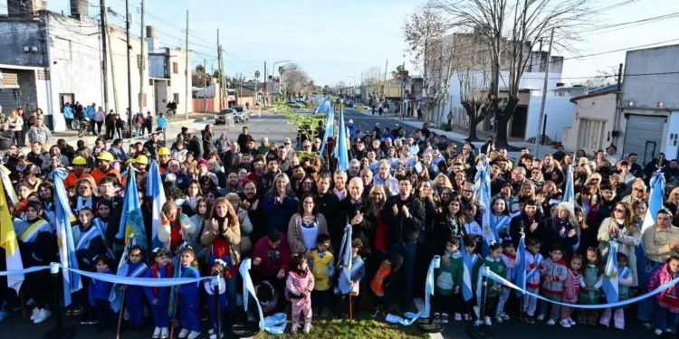 Se inauguró la cuarta y última etapa del ensanche y pavimentación de avenida 60 en Los Hornos