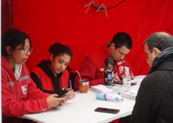Cruz Roja La Plata y el Municipio fortalecen el apoyo a la población más vulnerable