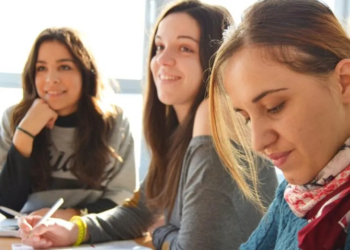¿Sos estudiante secundario? ¿Sabías que en la UCALP podés empezar la universidad en agosto?
